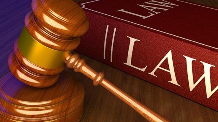 Read more about the article BBA LLB vs. BA LLB: How to Choose the Right Path for Legal Success
